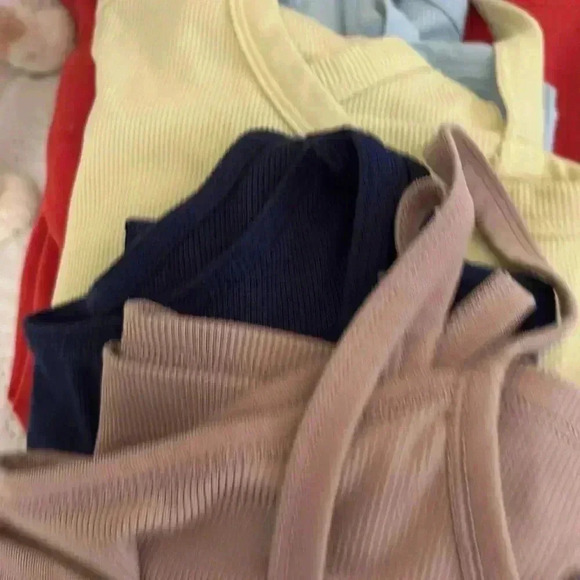 Mystery box of camisoles and tank tops - Picture 3 of 4